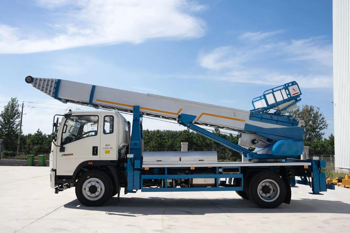 衡水云梯上料车租赁费用